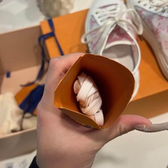 Louis Vuitton stellar mesh sneaker - Picture 4 of 4